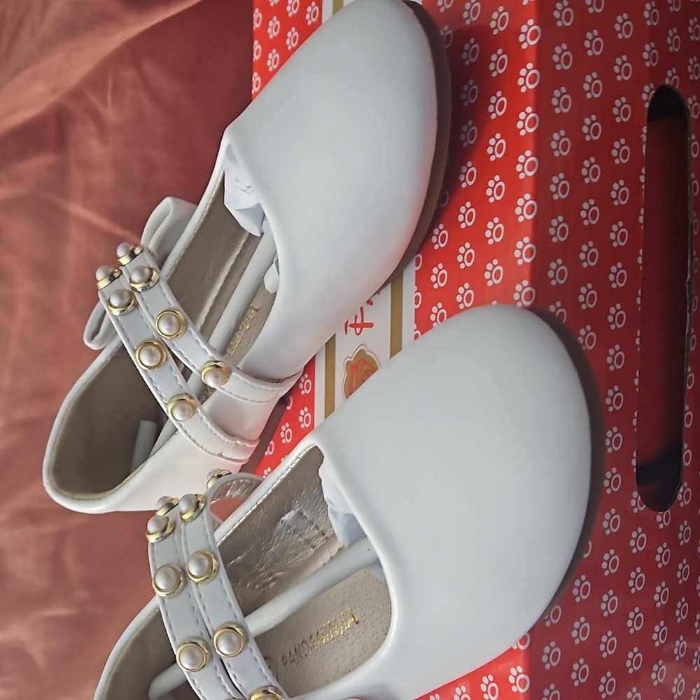 Little girls shoes